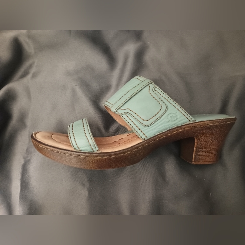 NWOB Born Women's 10 Green Leather Chunky Heel Mule Clog Vintage Pre 2000s New